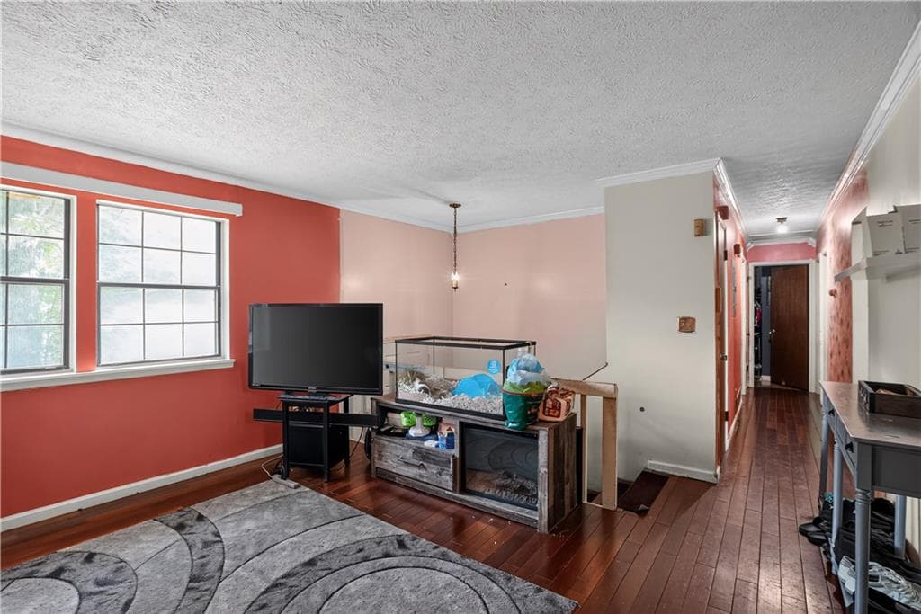 3 bedroom, 3 bathroom, 1,294 sq ft single family residence for sale at 3675 Satellite Terrace, Ellenwood, GA 30294 — photo 2