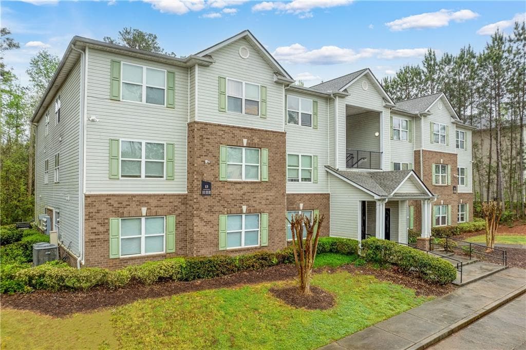 13202 Fairington Ridge Circle, Lithonia, GA 30038 — most recent listing photo