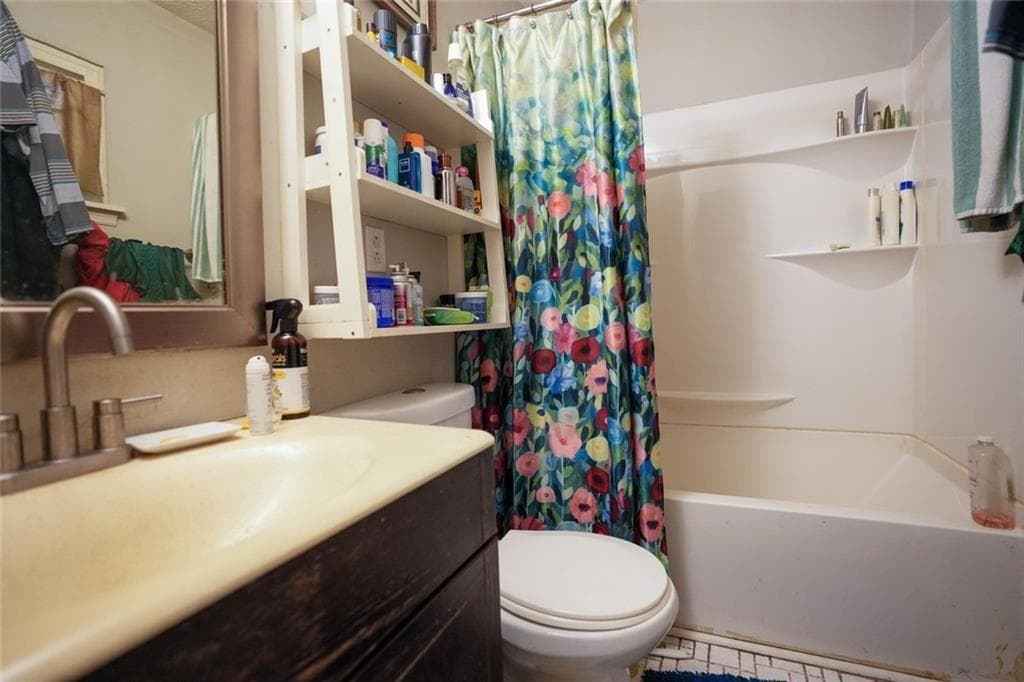 3 bedroom, 2 bathroom, 1,280 sq ft single family residence for sale at 8265 Park Ridge Drive, Riverdale, GA 30274 — photo 8
