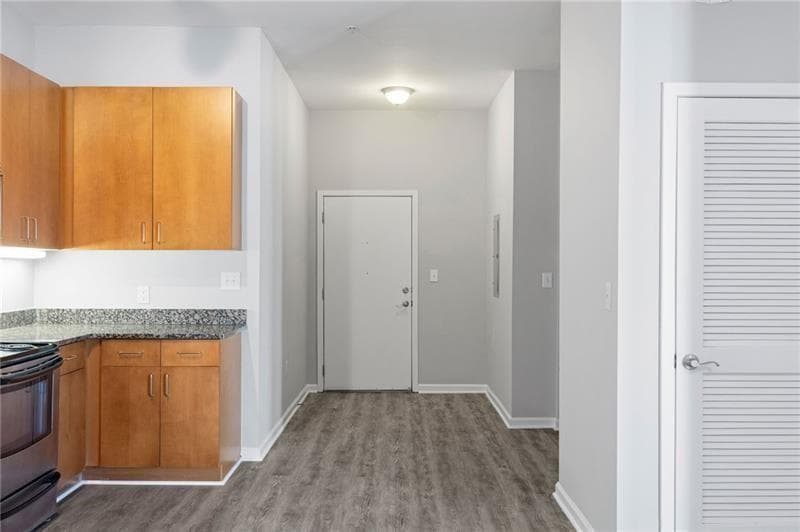 2 bedroom, 2 bathroom, 1,224 sq ft condominium for sale at 5300 PEACHTREE Road 2309, Chamblee, GA 30341 — photo 3