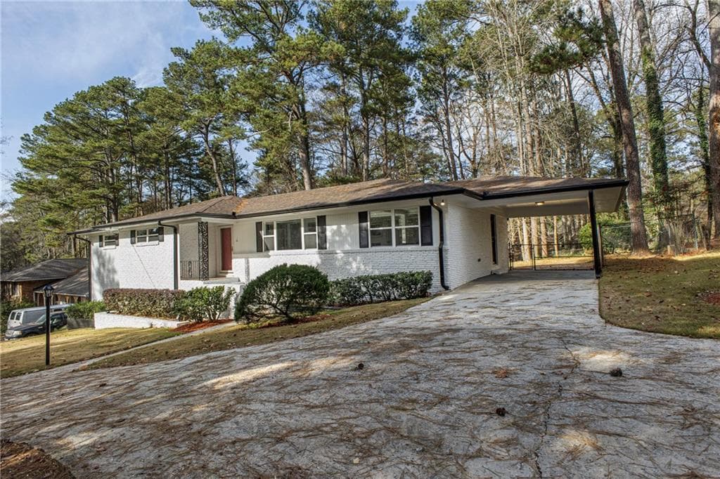 5 bedroom, 3 bathroom, 3,400 sq ft single family residence for sale at 2939 Arrowood Drive, Atlanta, GA 30344 — photo 3