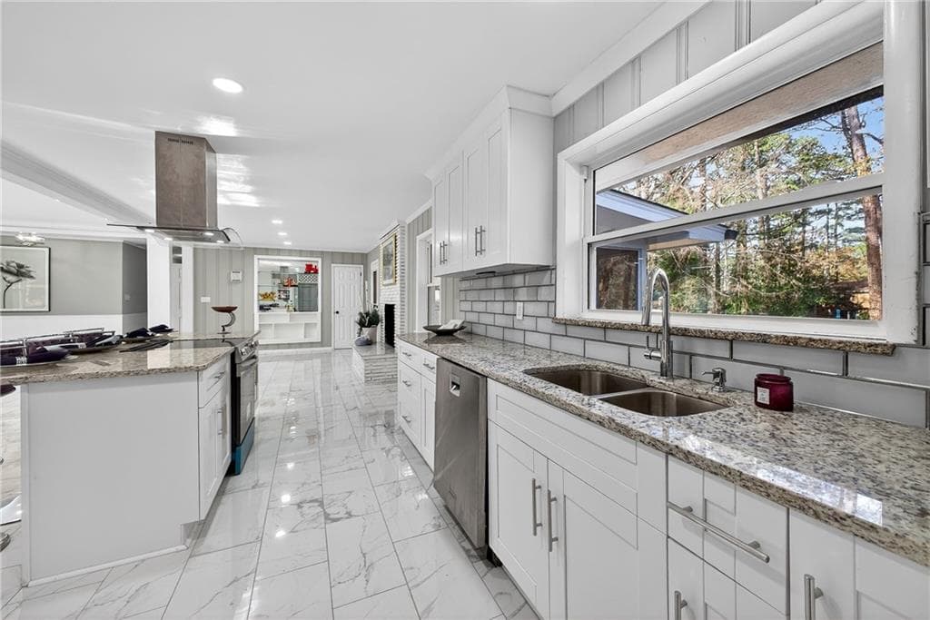 5 bedroom, 3 bathroom, 3,400 sq ft single family residence for sale at 2939 Arrowood Drive, Atlanta, GA 30344 — photo 10