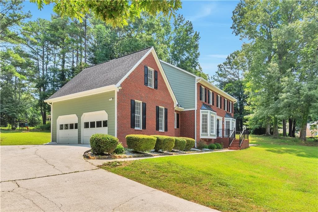 4 bedroom, 3 bathroom, 2,761 sq ft single family residence for sale at 1448 Red Fox Run, Lilburn, GA 30047 — photo 2