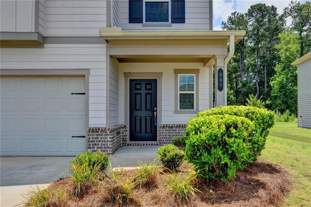 5 bedroom, 3 bathroom, 2,239 sq ft single family residence for sale at 404 Golden Eagle Parkway, Braselton, GA 30517 — photo 4