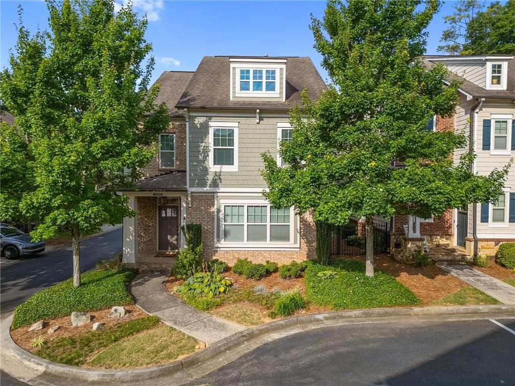 4 bedroom, 4 bathroom, 2,475 sq ft single family residence for sale at 2690 Telfair Drive, Smyrna, GA 30080 — photo 3