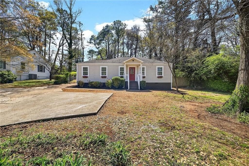 4 bedroom, 3 bathroom, 1,630 sq ft single family residence for rent at 955 Columbia Drive, Decatur, GA 30030 for $3,400 a month — photo 1 of 31