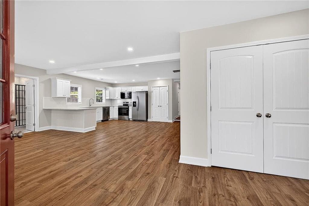 4 bedroom, 3 bathroom, 1,630 sq ft single family residence for rent at 955 Columbia Drive, Decatur, GA 30030 for $3,400 a month — photo 6