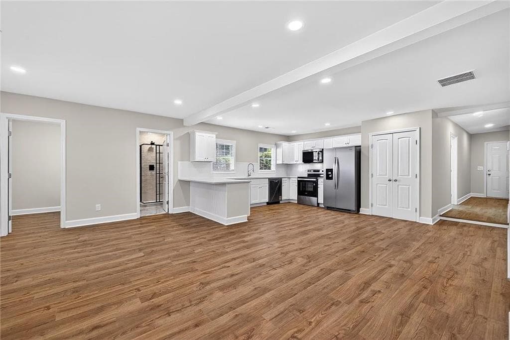 4 bedroom, 3 bathroom, 1,630 sq ft single family residence for rent at 955 Columbia Drive, Decatur, GA 30030 for $3,400 a month — photo 8