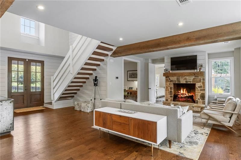 3 bedroom, 3 bathroom, 3,355 sq ft single family residence for sale at 7255 Old Rico Road, Chattahoochee Hills, GA 30268 — photo 5