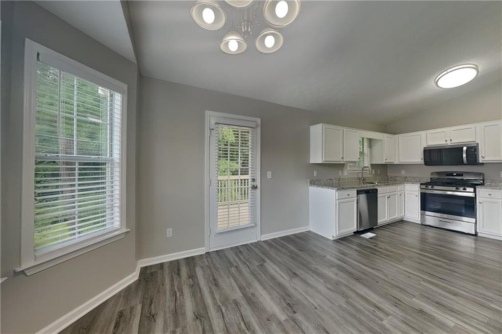 3 bedroom, 2 bathroom, 1,305 sq ft single family residence for rent at 336 Paradise Circle, Douglasville, GA 30134 for $1,795 a month — photo 5