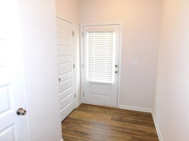 3 bedroom, 3 bathroom, 1,630 sq ft townhouse for rent at 523 Ryan Court, Ball Ground, GA 30107 for $1,950 a month — photo 3