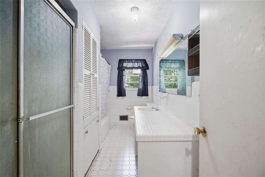 3 bedroom, 2 bathroom, 2,084 sq ft single family residence for sale at 264 School Street, Gillsville, GA 30543 — photo 8