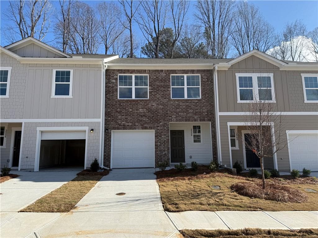 3 bedroom, 3 bathroom, 1,421 sq ft townhouse under contract at 2558 Coventry Street, Atlanta, GA 30331