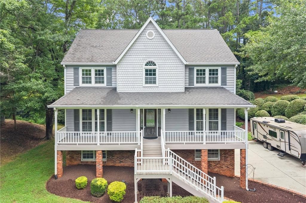 4 bedroom, 3 bathroom, 2,606 sq ft single family residence for sale at 2185 Wenlok Trail, Marietta, GA 30066 — photo 8