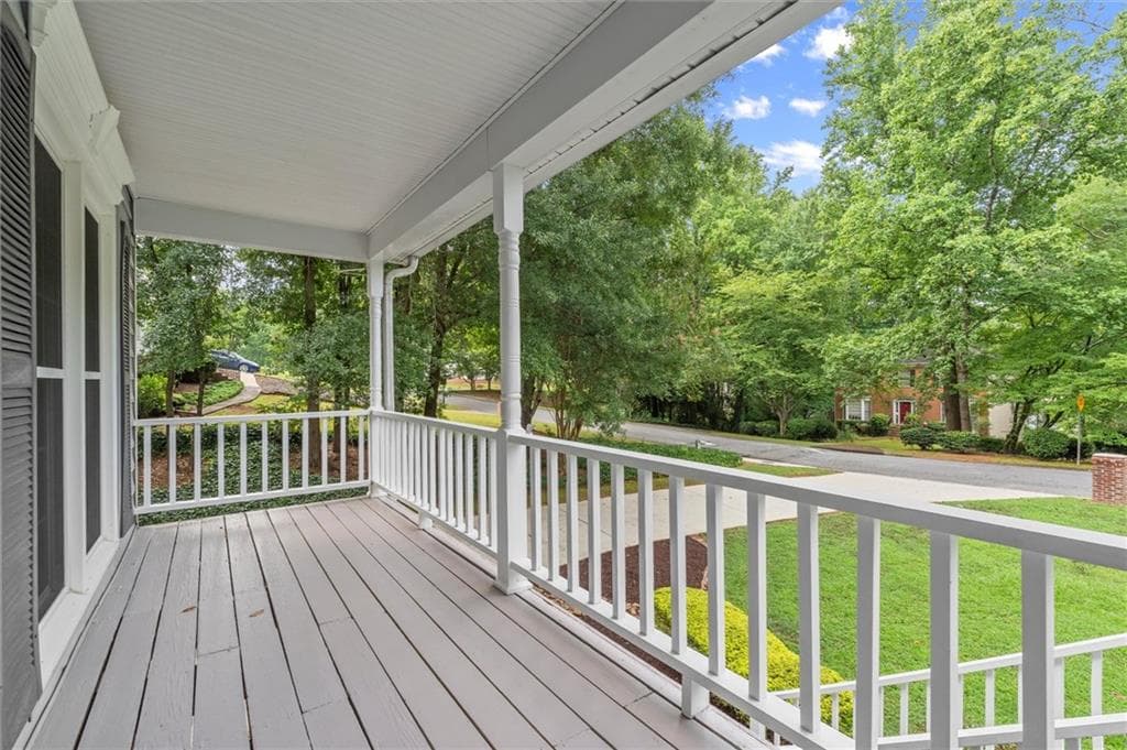 4 bedroom, 3 bathroom, 2,606 sq ft single family residence for sale at 2185 Wenlok Trail, Marietta, GA 30066 — photo 9