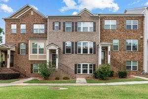 3 bedroom, 4 bathroom, 2,160 sq ft townhouse for sale at 2475 Georgetown Avenue, Atlanta, GA 30345