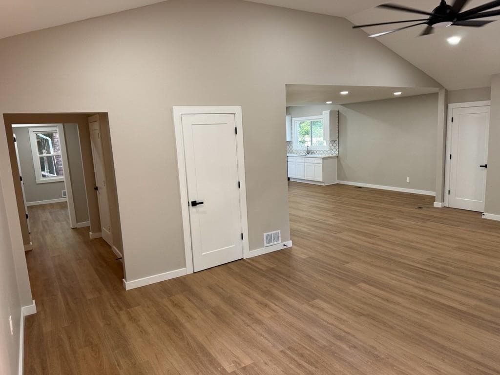 4 bedroom, 3 bathroom, 2,080 sq ft single family residence under contract at 2675 Lantern Lane, Atlanta, GA 30349 — photo 6