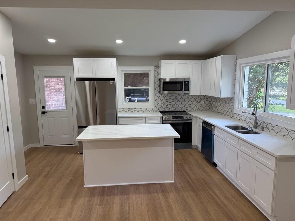 4 bedroom, 3 bathroom, 2,080 sq ft single family residence under contract at 2675 Lantern Lane, Atlanta, GA 30349 — photo 8