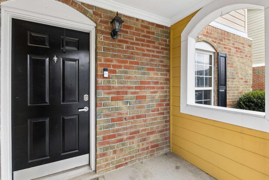 2 bedroom, 3 bathroom, 1,214 sq ft townhouse under contract at 600 Summer Place, Norcross, GA 30071 — photo 3