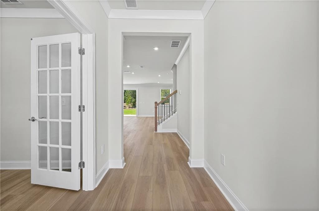 5 bedroom, 3 bathroom, 2,659 sq ft single family residence for sale at 252 Nesta Grove Drive, Locust Grove, GA 30248 — photo 5