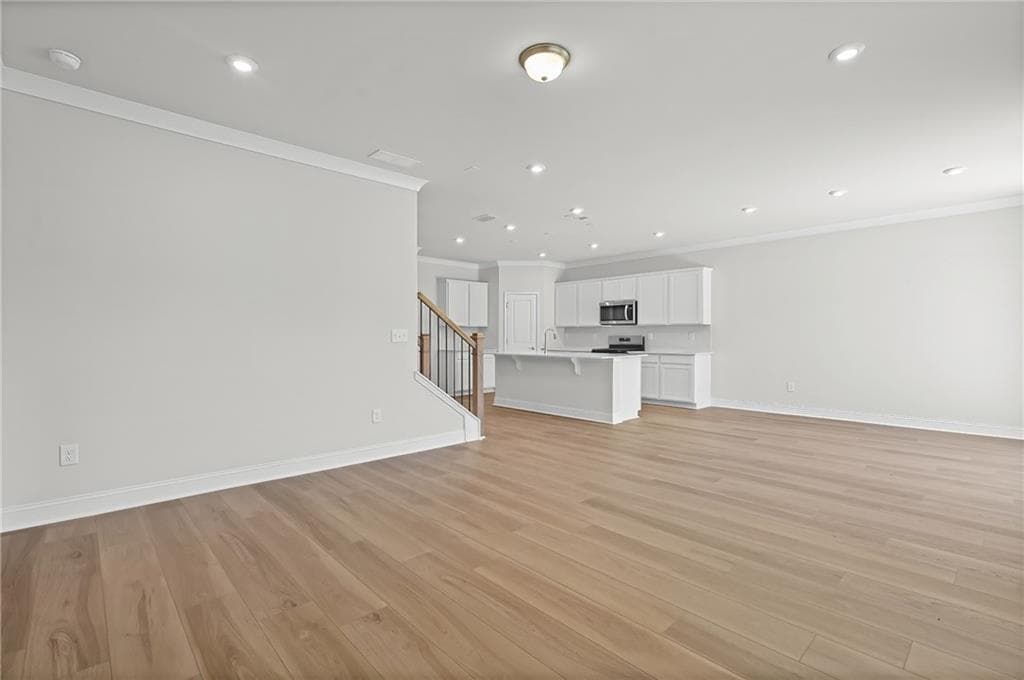 5 bedroom, 3 bathroom, 2,659 sq ft single family residence for sale at 252 Nesta Grove Drive, Locust Grove, GA 30248 — photo 7