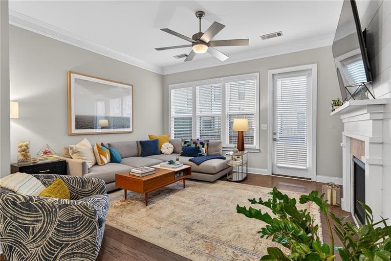 3 bedroom, 4 bathroom, 2,502 sq ft townhouse for sale at 1601 Aldworth Place, Atlanta, GA 30339 — photo 5