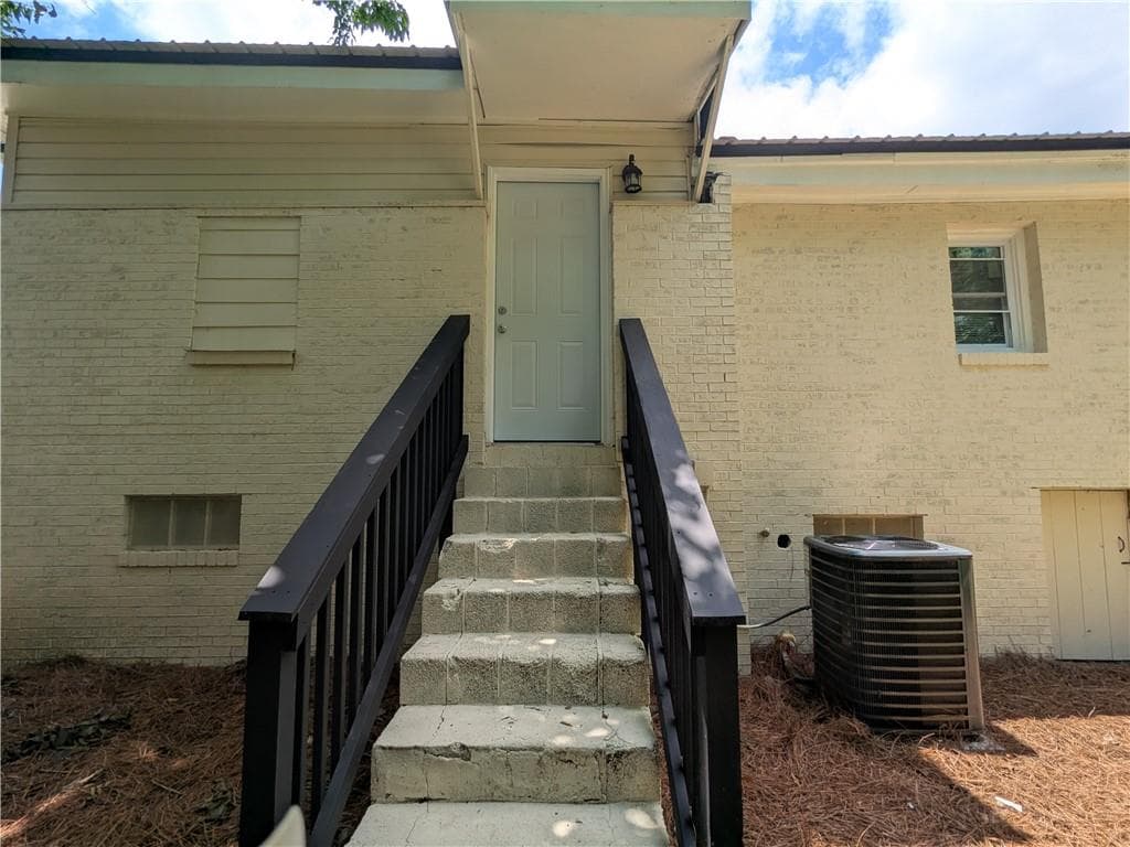 2 bedroom, 1 bathroom, 1,332 sq ft single family residence for sale at 409 Colquitt Street, LaGrange, GA 30241 — photo 7