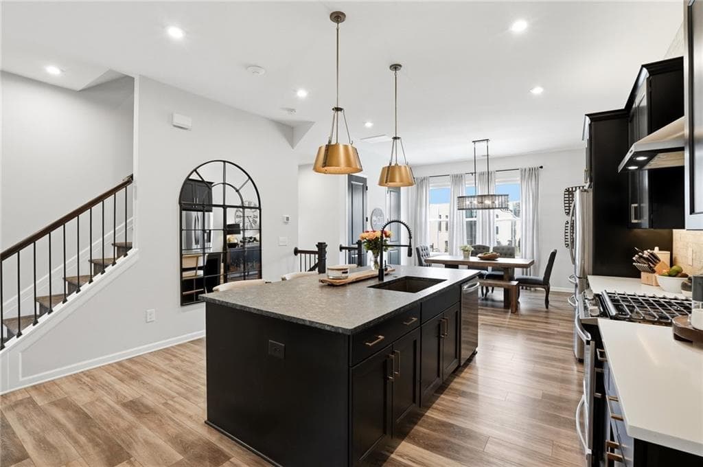 3 bedroom, 4 bathroom, 2,030 sq ft townhouse for sale at 6610 Cortland Walk, Alpharetta, GA 30005 — photo 8