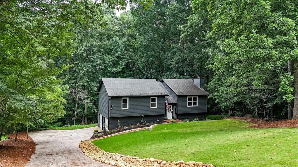 4 bedroom, 3 bathroom, 1,642 sq ft single family residence under contract at 645 Morgan Springs Court, Canton, GA 30115 — photo 2