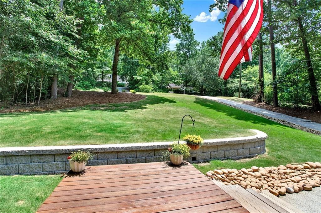 4 bedroom, 3 bathroom, 1,642 sq ft single family residence under contract at 645 Morgan Springs Court, Canton, GA 30115 — photo 4