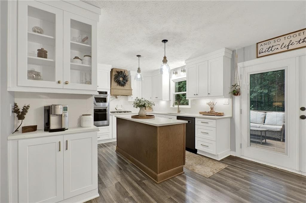 4 bedroom, 3 bathroom, 1,642 sq ft single family residence under contract at 645 Morgan Springs Court, Canton, GA 30115 — photo 10