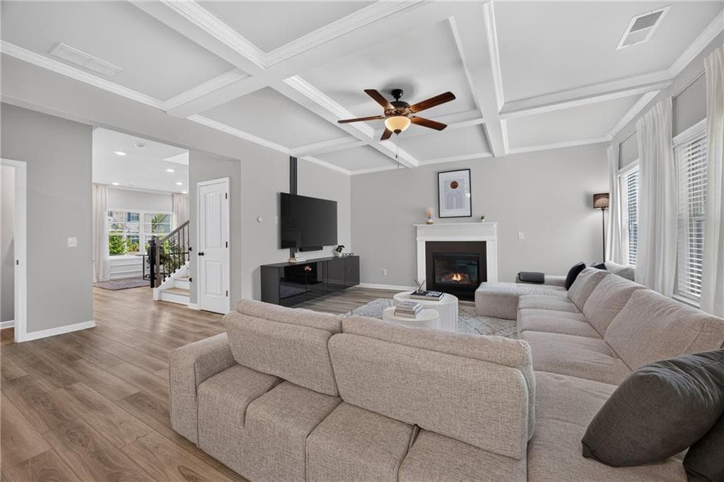 4 bedroom, 3 bathroom, 2,616 sq ft single family residence under contract at 4778 Sultana Way, Atlanta, GA 30331 — photo 3