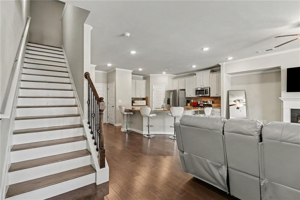 3 bedroom, 3 bathroom, 1,965 sq ft townhouse for sale at 4270 Sunny Oak Lane, Norcross, GA 30071 — photo 6