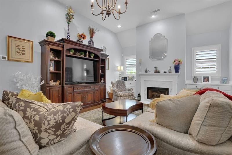 5 bedroom, 4 bathroom, 4,426 sq ft single family residence for sale at 850 Lake Medlock Drive, Alpharetta, GA 30022 — photo 4