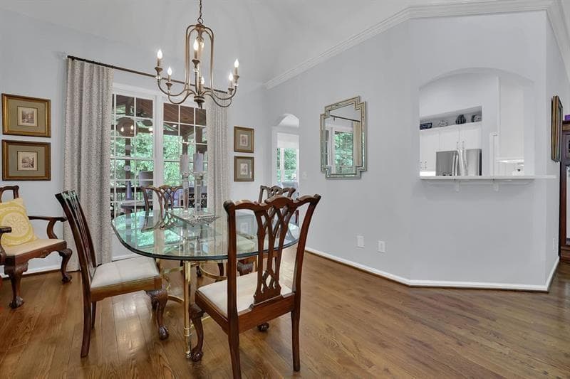 5 bedroom, 4 bathroom, 4,426 sq ft single family residence for sale at 850 Lake Medlock Drive, Alpharetta, GA 30022 — photo 7