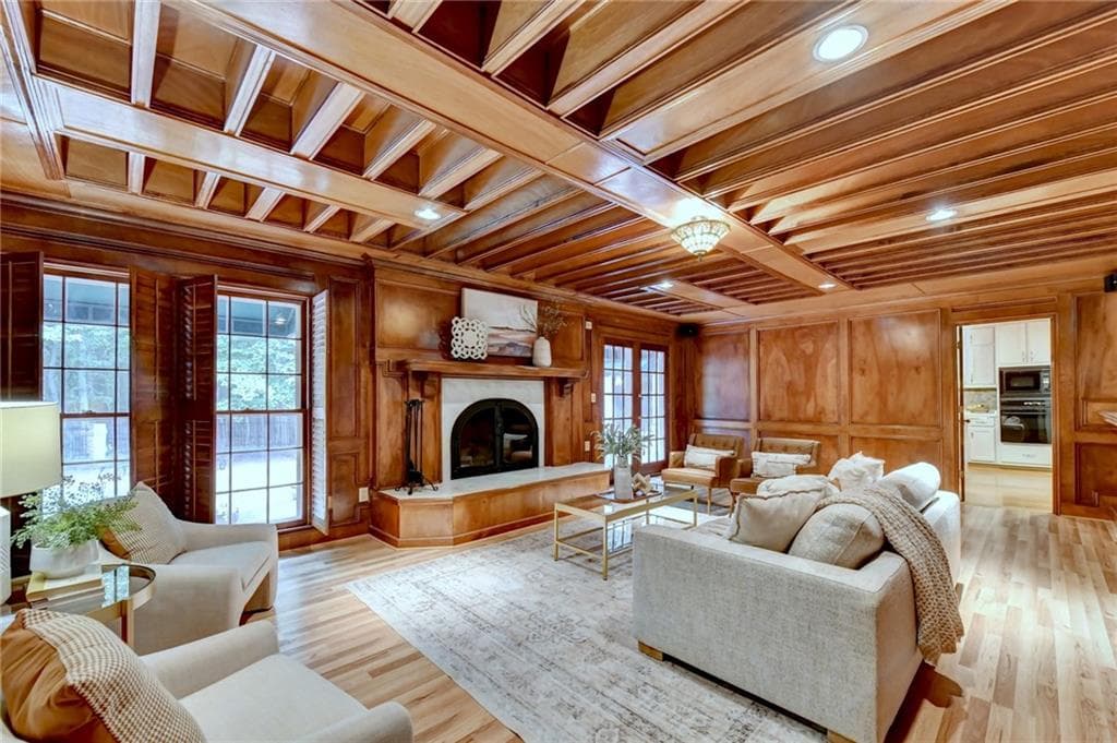 4 bedroom, 5 bathroom, 5,196 sq ft single family residence under contract at 385 Five Acre Road, Alpharetta, GA 30004 — photo 8