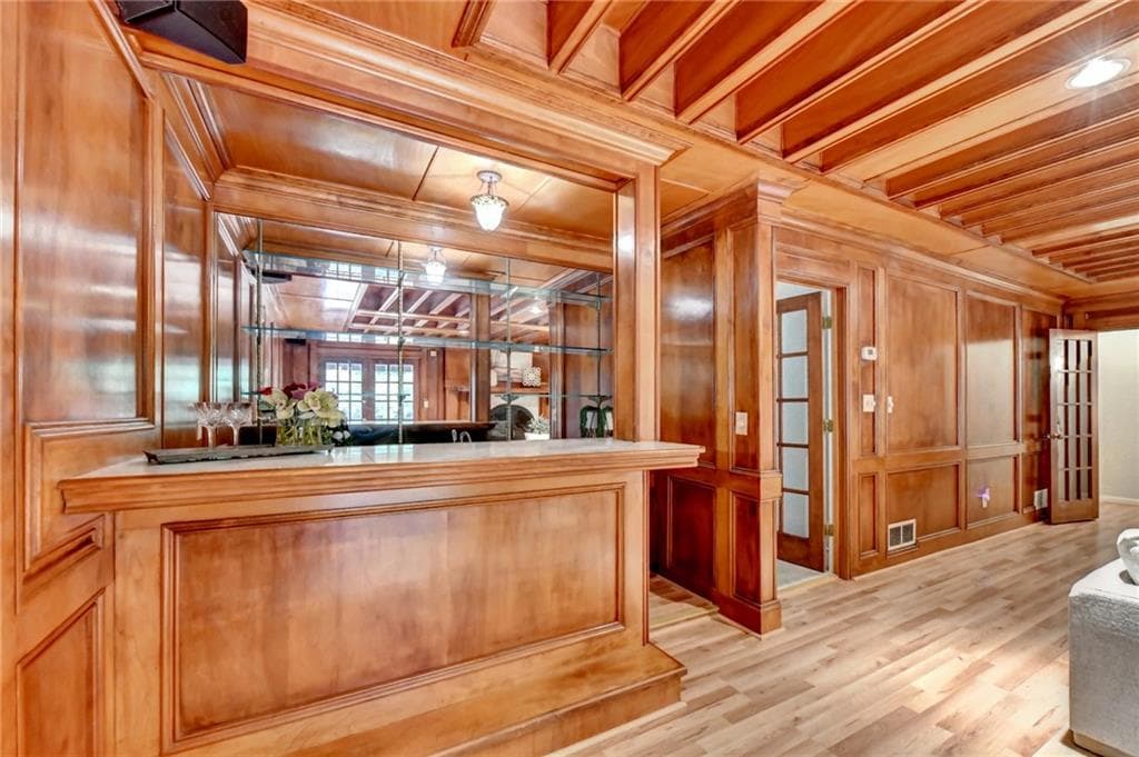 4 bedroom, 5 bathroom, 5,196 sq ft single family residence under contract at 385 Five Acre Road, Alpharetta, GA 30004 — photo 7