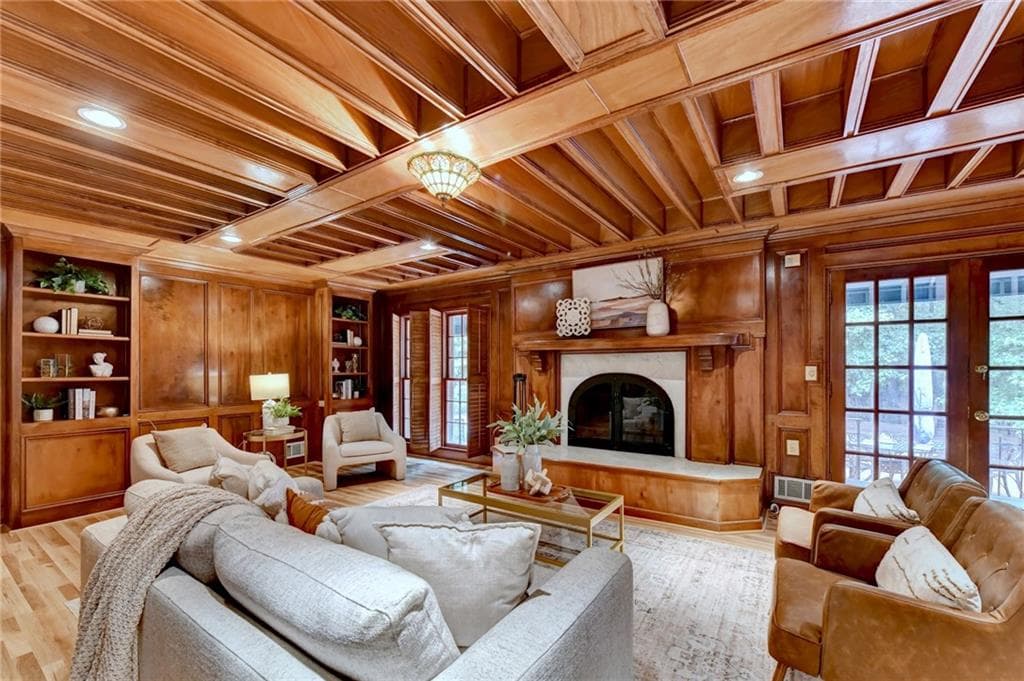 4 bedroom, 5 bathroom, 5,196 sq ft single family residence under contract at 385 Five Acre Road, Alpharetta, GA 30004 — photo 4