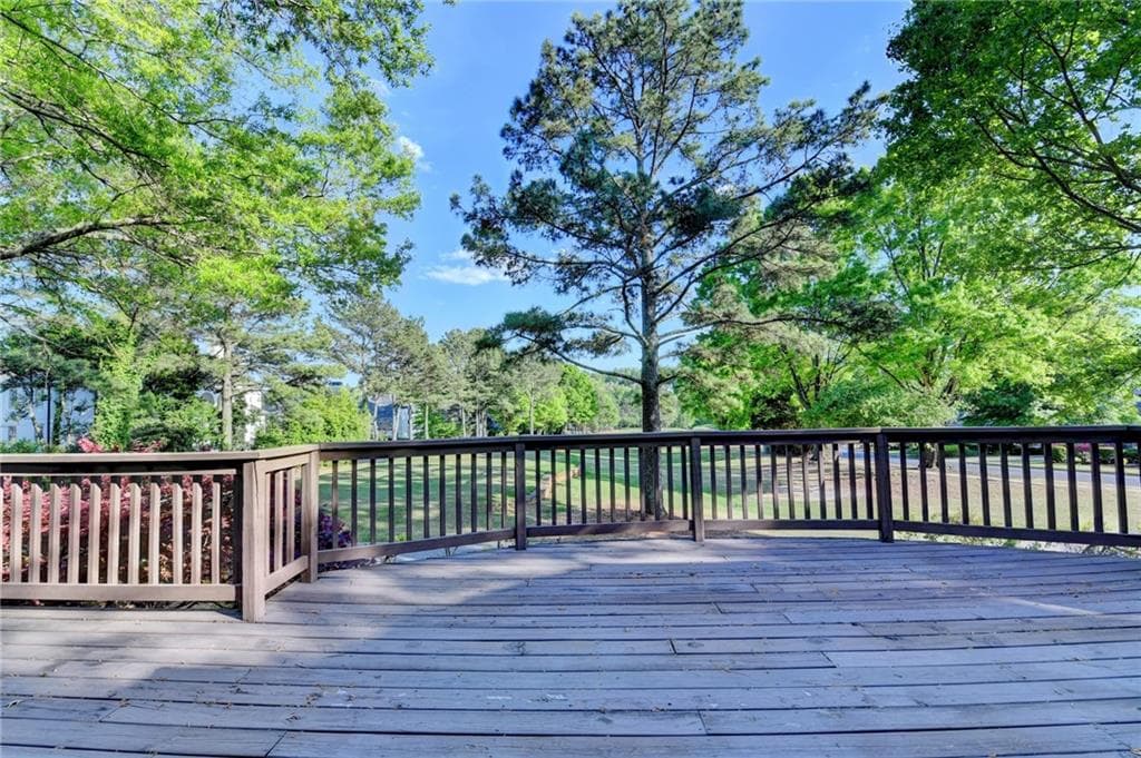 5 bedroom, 6 bathroom, 6,295 sq ft single family residence under contract at 7910 ST MARLO COUNTRY CLUB Parkway, Duluth, GA 30097 — photo 7