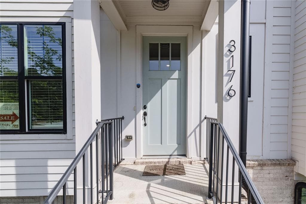 4 bedroom, 4 bathroom, 1,980 sq ft townhouse for sale at 3176 Kincaid Drive, Decatur, GA 30033 — photo 2