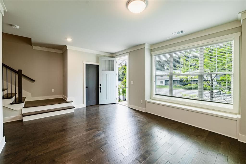 4 bedroom, 4 bathroom, 1,980 sq ft townhouse for sale at 3176 Kincaid Drive, Decatur, GA 30033 — photo 3
