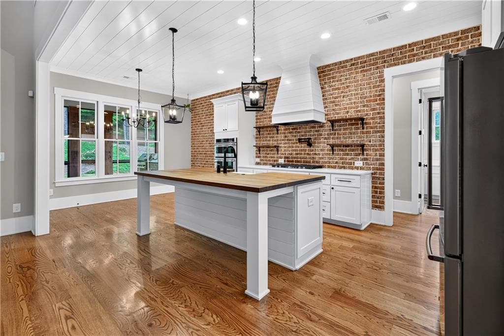 5 bedroom, 4 bathroom, 3,796 sq ft single family residence for sale at 1009 Davenport Circle, Powder Springs, GA 30127 — photo 7