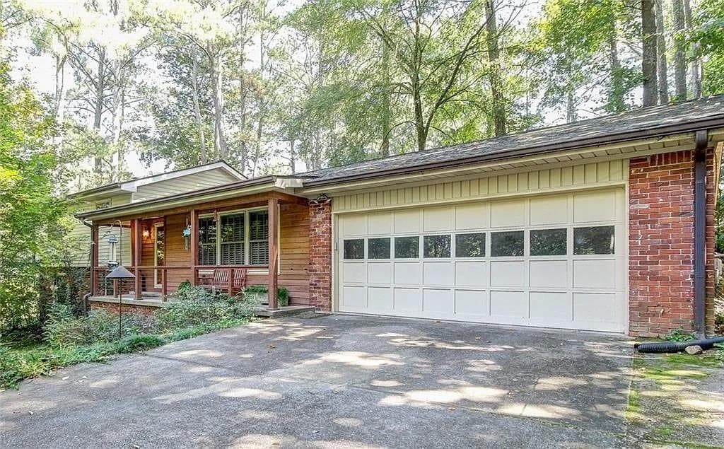 4 bedroom, 2 bathroom, 2,063 sq ft single family residence for sale at 2543 Lake Flair Court, Atlanta, GA 30345