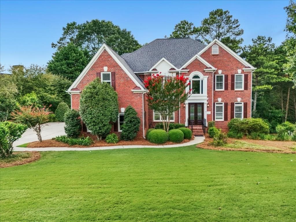 6 bedroom, 5 bathroom, 5,853 sq ft single family residence sold at 10420 Sugar Crest Avenue, Johns Creek, GA 30097