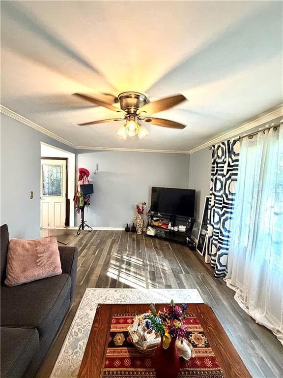 4 bedroom, 3 bathroom, 2,190 sq ft single family residence for sale at 753 Brookwood Terrace, Lilburn, GA 30047 — photo 4