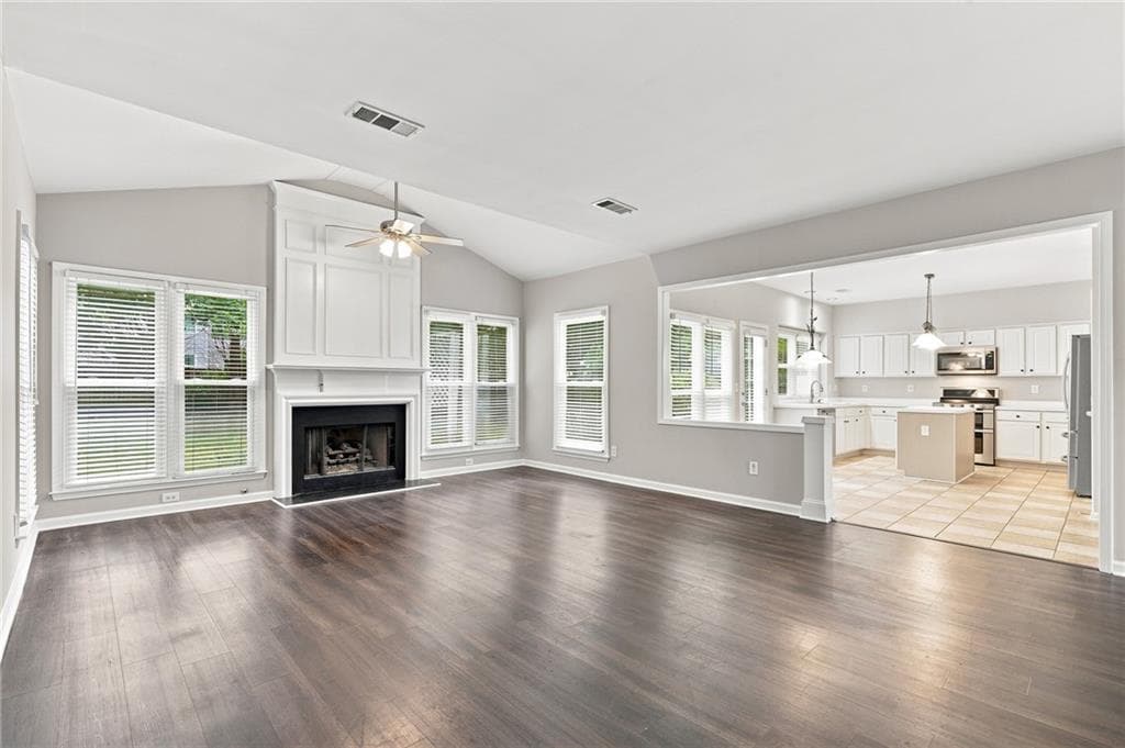 4 bedroom, 3 bathroom, 2,568 sq ft single family residence under contract at 7765 Llangollen Way, Cumming, GA 30041 — photo 6