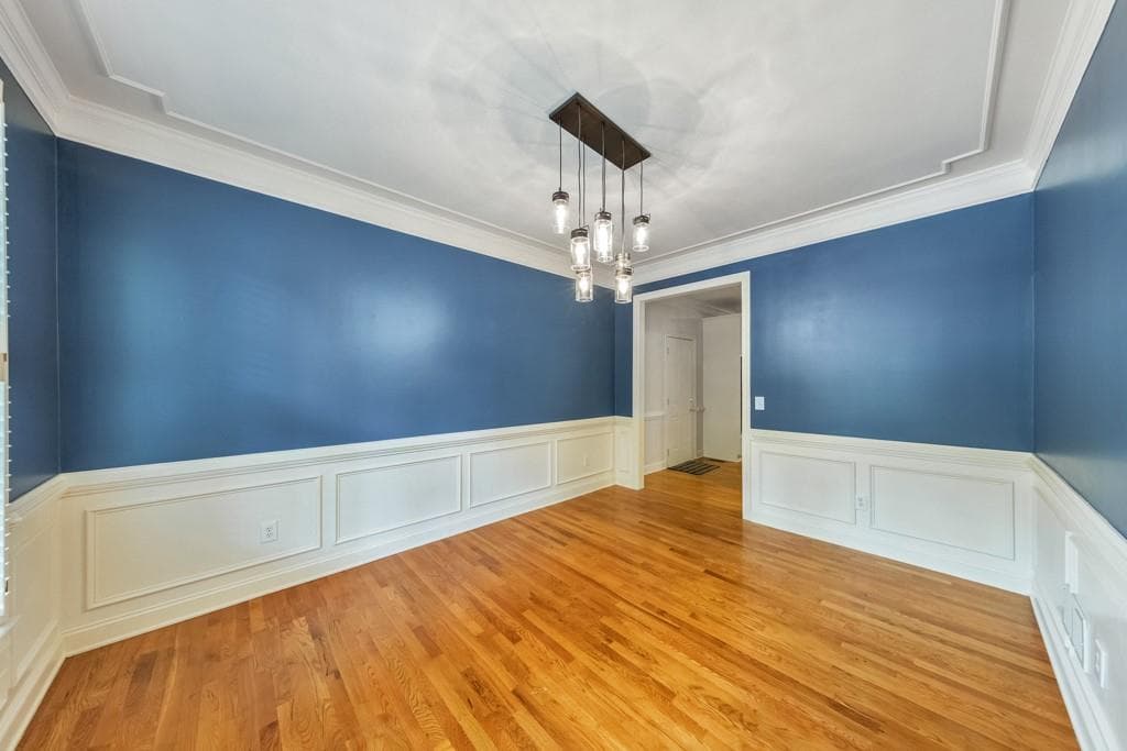 5 bedroom, 4 bathroom, 3,906 sq ft single family residence under contract at 1328 Benbrooke Lane, Acworth, GA 30101 — photo 5