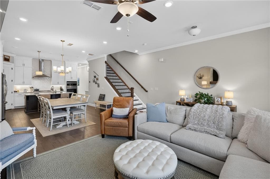 3 bedroom, 4 bathroom, 2,276 sq ft townhouse for sale at 4620 Waterside Parkway, Peachtree Corners, GA 30092 — photo 6