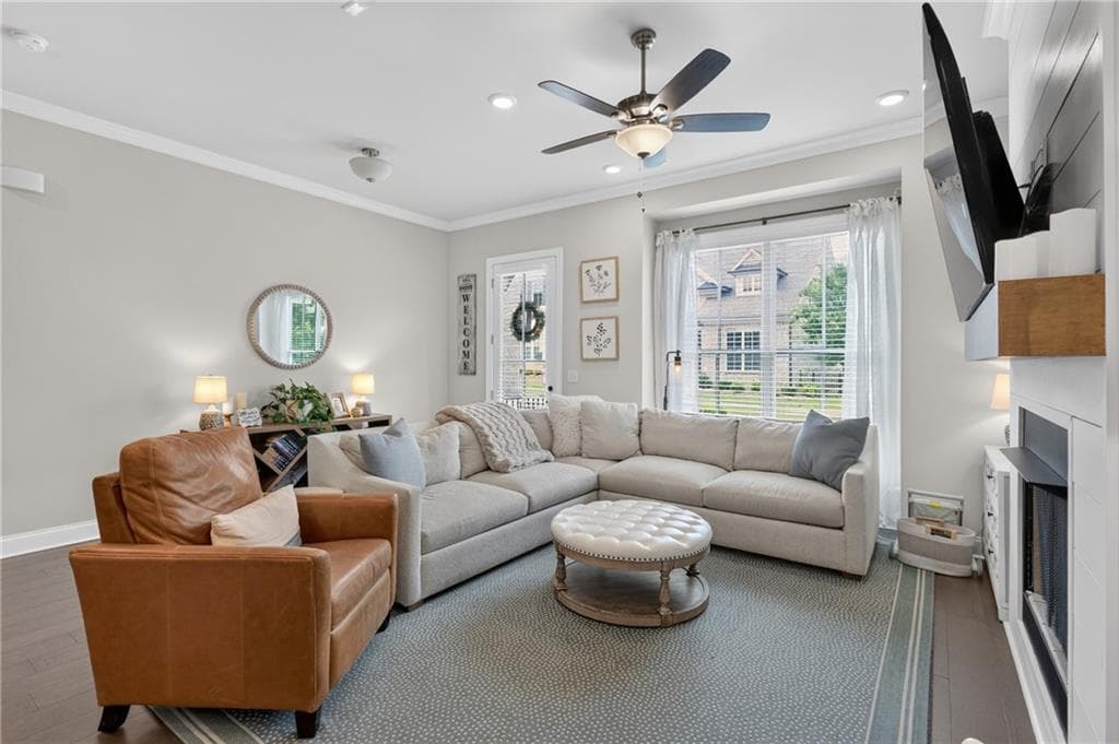 3 bedroom, 4 bathroom, 2,276 sq ft townhouse for sale at 4620 Waterside Parkway, Peachtree Corners, GA 30092 — photo 7