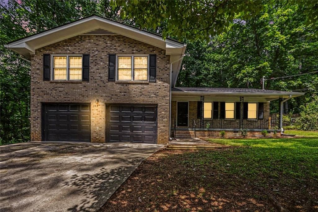 4 bedroom, 3 bathroom, 2,650 sq ft single family residence for sale at 345 Fond Du Lac Drive, Stone Mountain, GA 30088 — photo 3